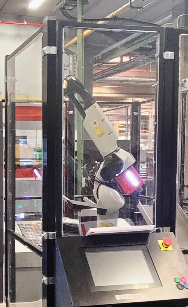 Mill-Assist Essential s + Fanuc Robodrill D21 LIB5