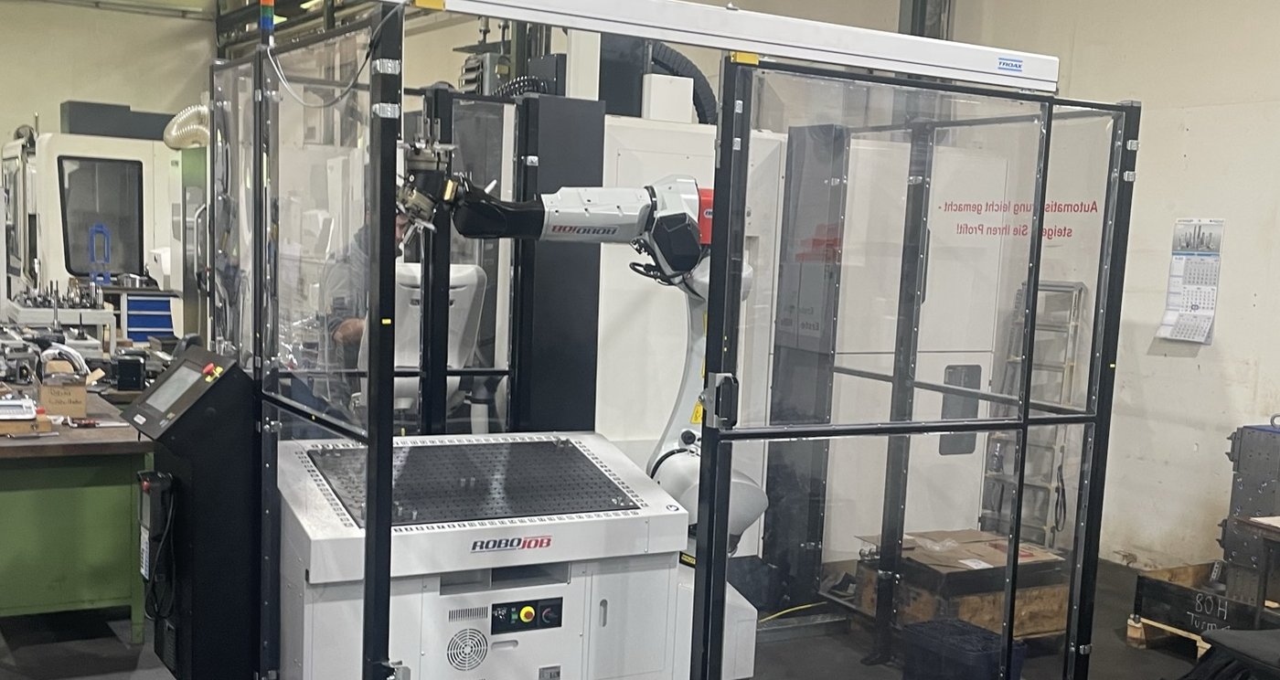 Mill-Assist Essential i + DMG MORI CMX 70