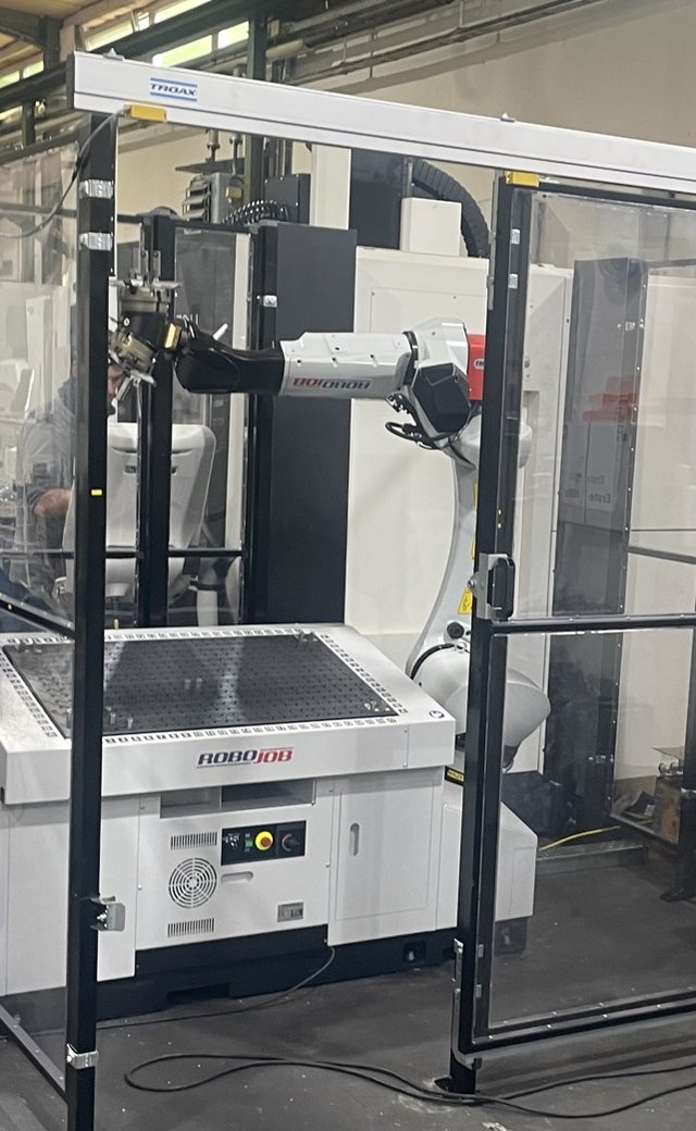 Mill-Assist Essential i + DMG MORI CMX 70