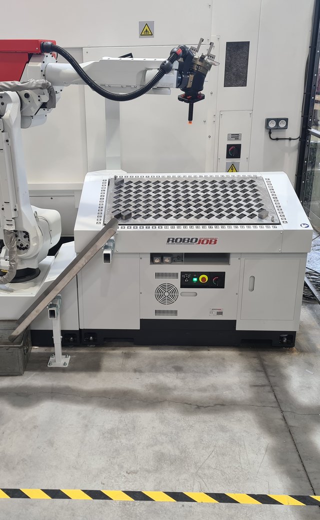 Mill-Assist Essential Si + Mazak CV5-500 (17)