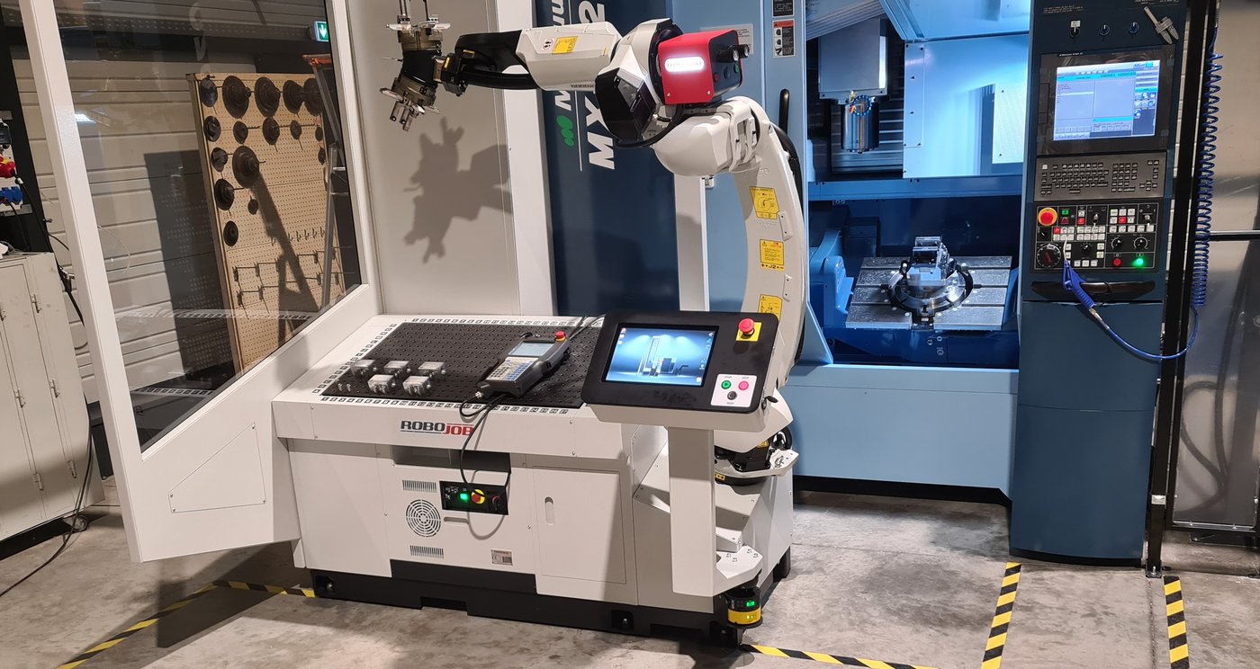 Mill-Assist Essential i + Matsuura MX520