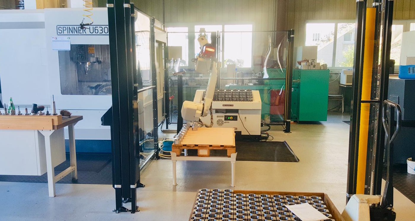 Mill-Assist Essential s + Pallet-Unload + Spinner U630