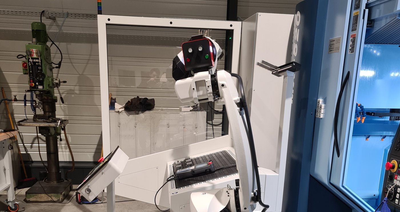 Mill-Assist Essential i + Matsuura MX520