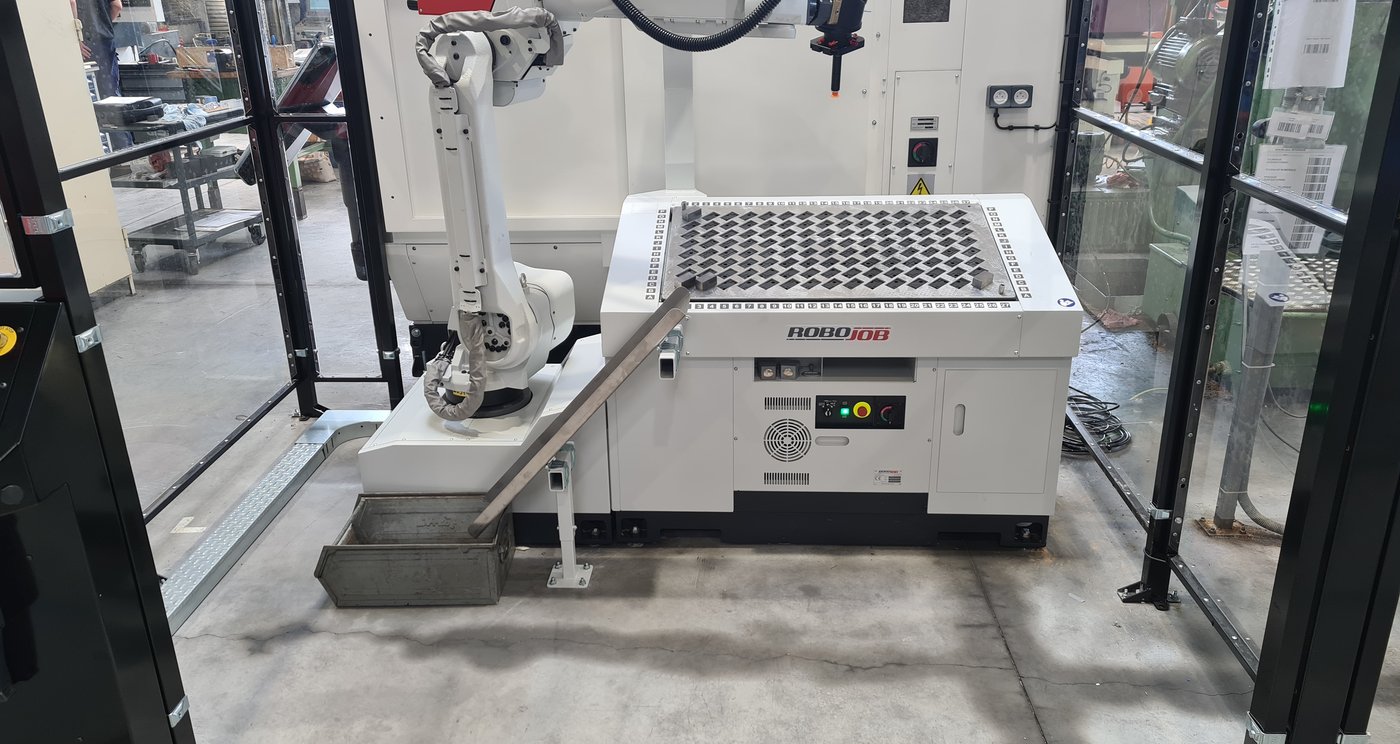 Mill-Assist Essential Si + Mazak CV5-500 (17)