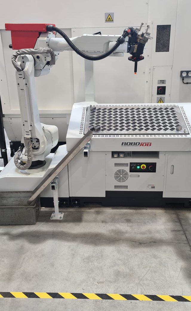 Mill-Assist Essential Si + Mazak CV5-500 (17)