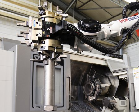 Why does every CNC machine deserve its own robot?