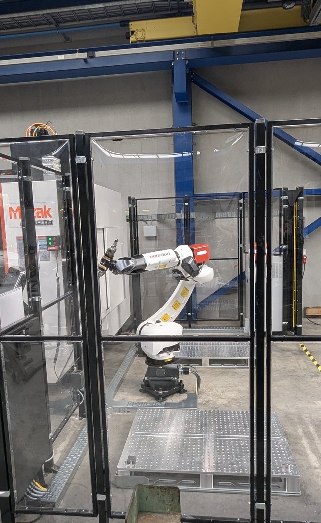 Pallet-Load Mill + Flip-over Unit + MAzak CV5-500