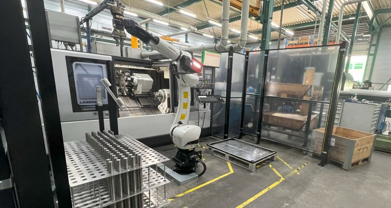 Pallet-Load + Okuma LB 3000 + shaft handling