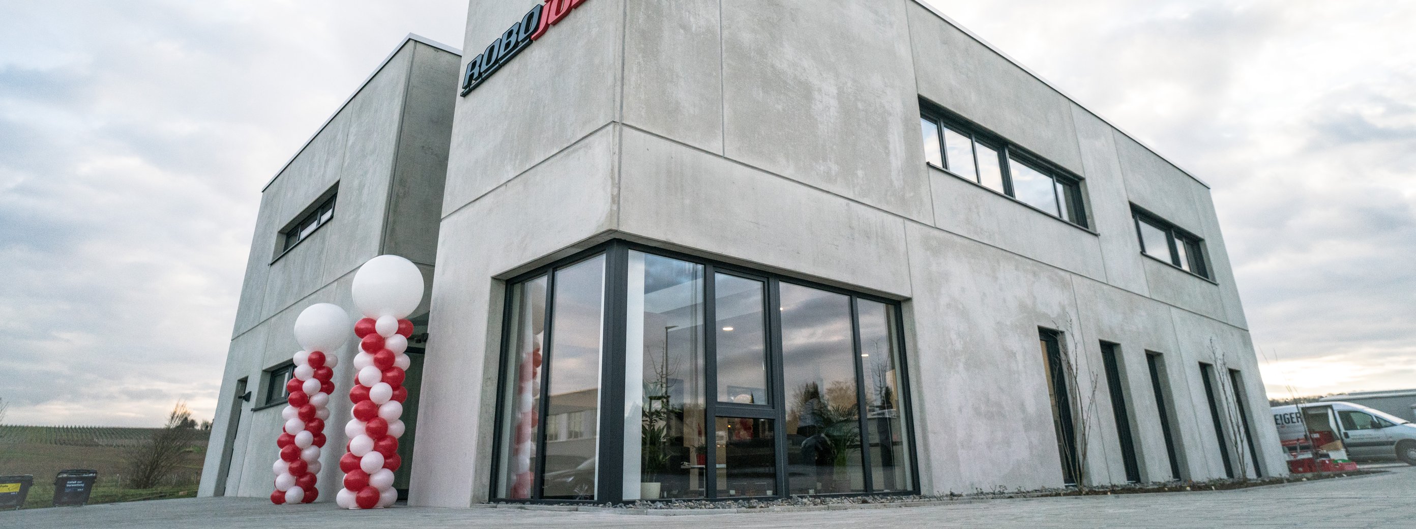 RoboJob_Grand Opening_DE-2
