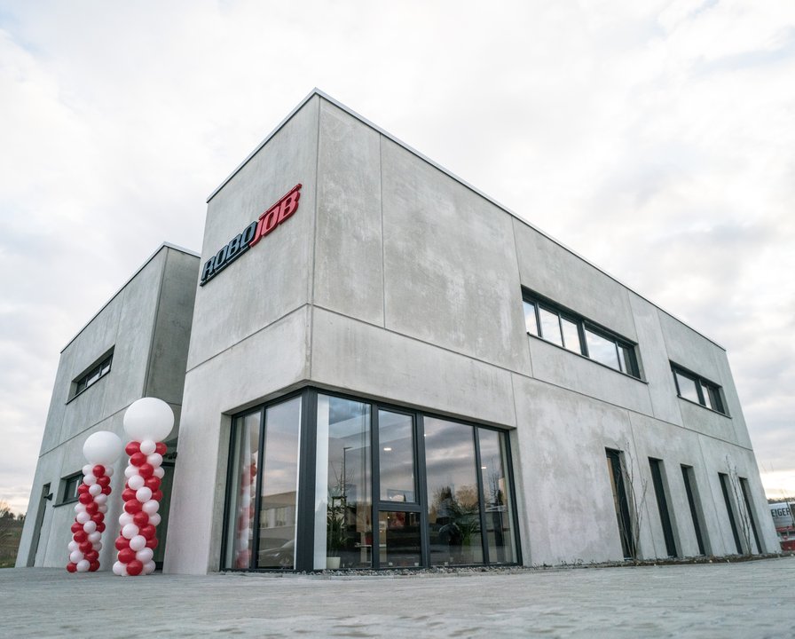 RoboJob_Grand Opening_DE-2