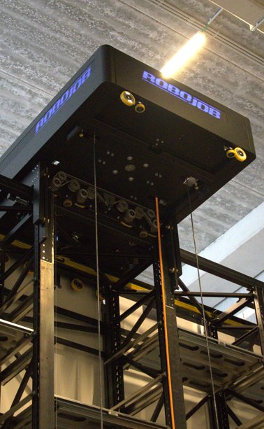 Hoist Wall