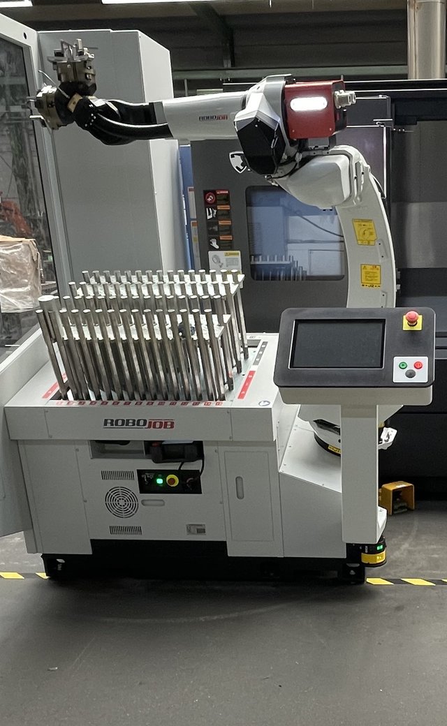 Turn-Assist 200 i + Doosan Puma
