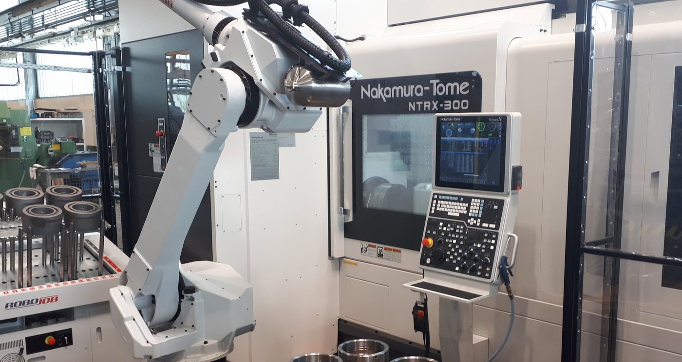Turn-Assist 270 s + Pallet unload + Nakamura NTRX-300