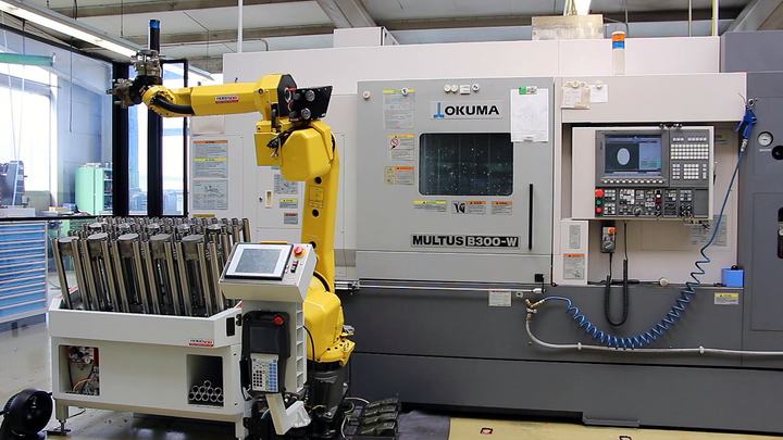 Manfred Zaiser automatisiert eine Okuma Multus B300W mit einem RoboJob Turn-Assist 250
