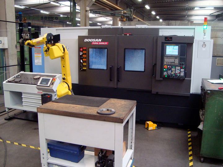 Metaalconstructie Vanderscheuren automatiseert vijf DMG Mori- en Doosan-draaibanken met RoboJob Turn-Assist