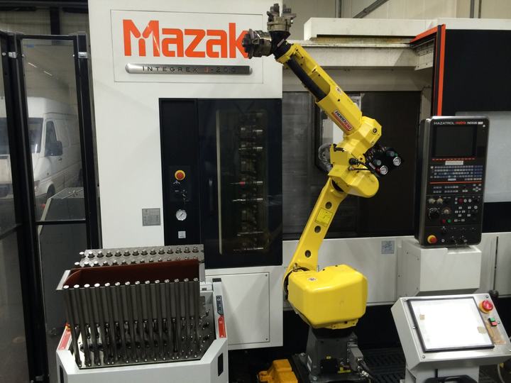 Torson betreibt drei Mazak Integrex j-200 mit RoboJob Turn-Assist