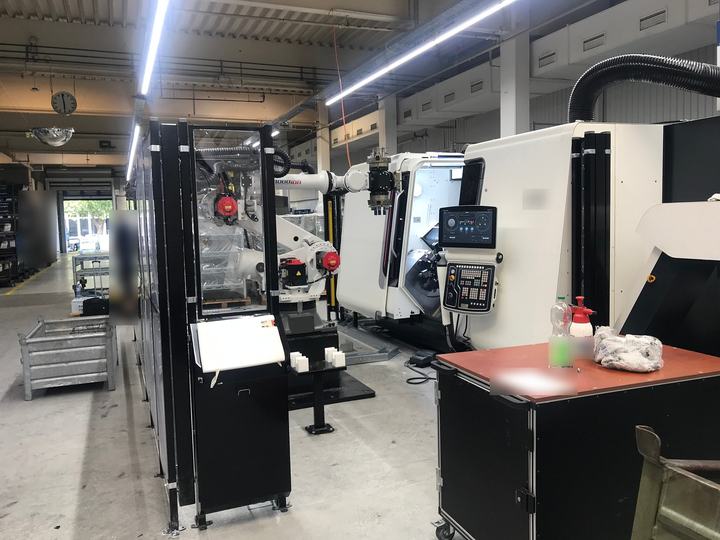 Weber-Hydraulik automatisiert eine DMG Mori CTX 2500 mit RoboJob